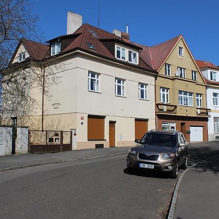 Pension Hanspaulka Прага Экстерьер фото