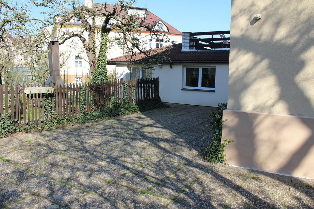 Pension Hanspaulka Прага Экстерьер фото