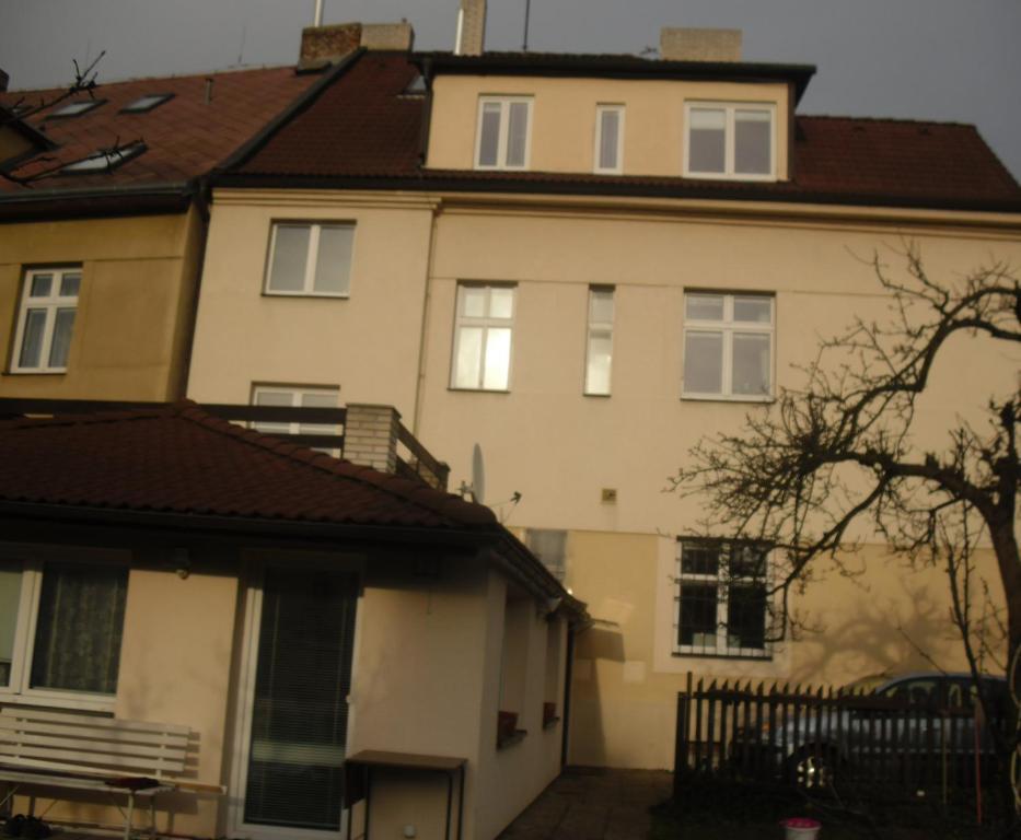 Pension Hanspaulka Прага Экстерьер фото